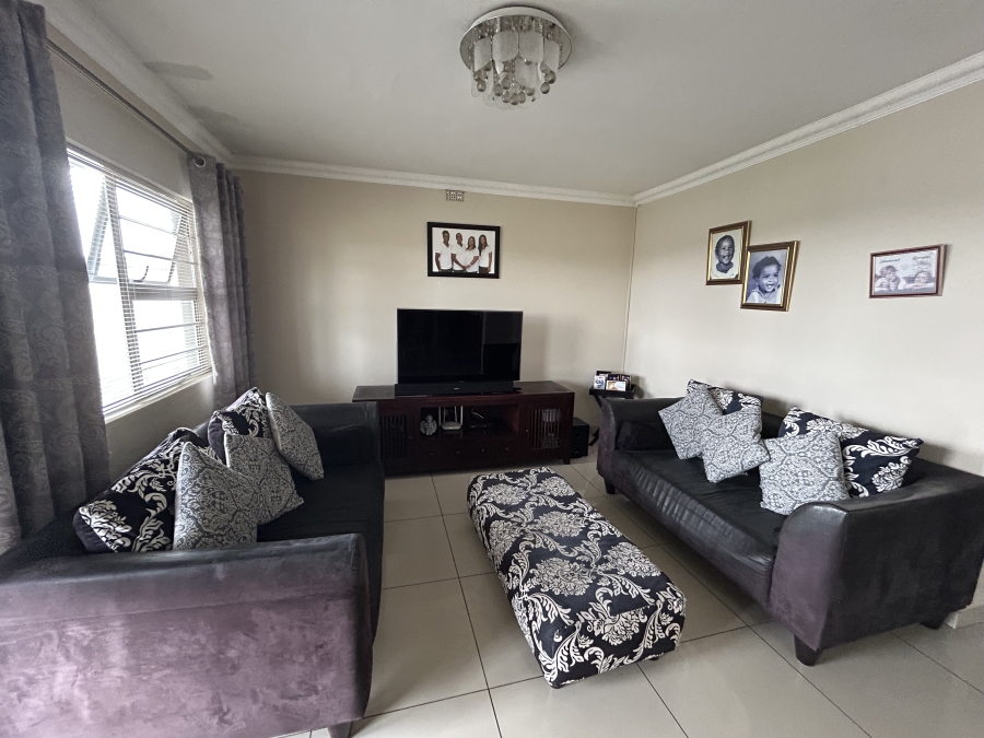 4 Bedroom Property for Sale in Braelyn Eastern Cape